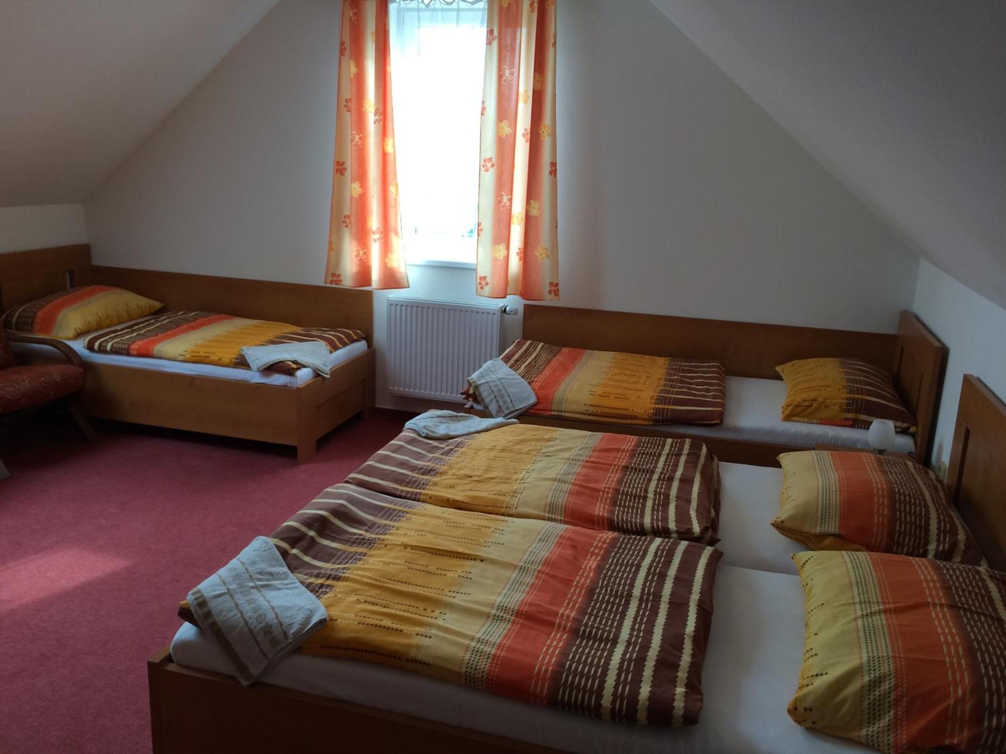 Penzion Rakovec Bukovinka Bagian luar foto